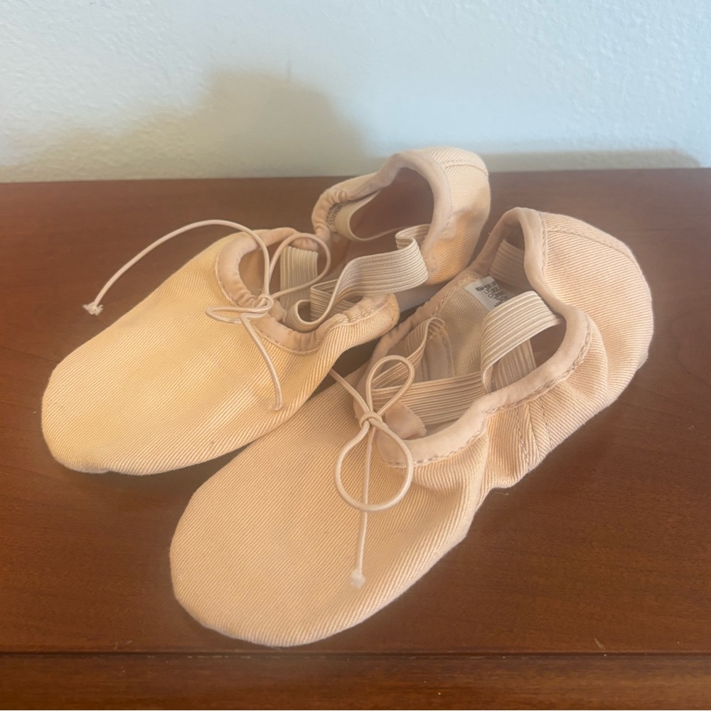 NWOT Child’s Pink Bloch Ballet Shoes
